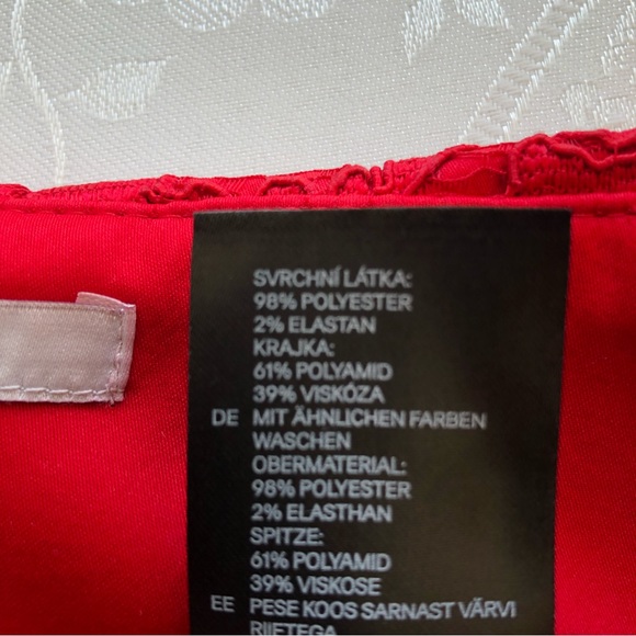 H & M Red Laced Floral A-Line Mini Skirt Women’s Size 8 Fully- Zippered Back - Picture 15 of 16